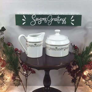 ✅☕️🍶”GORGEOUS VINTAGE CREAM & SUGER SET”🍶☕️✅